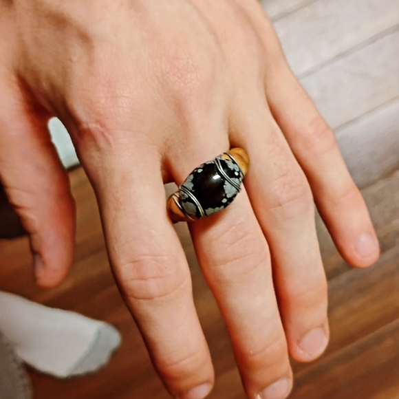 Hand carved avocado pit ring size 9.5 - Picture 3 of 5